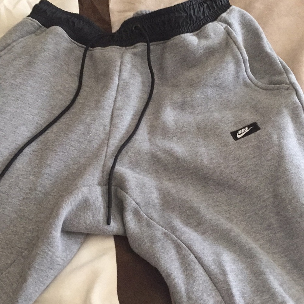 Adult size medium Nike west pants